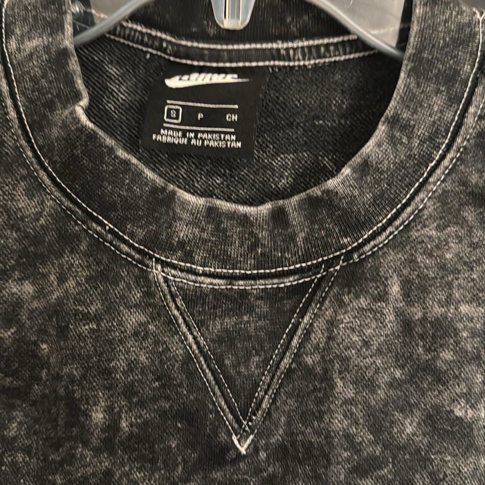 Nike Racerback Crop Muscle Tank - Picture 3 of 4